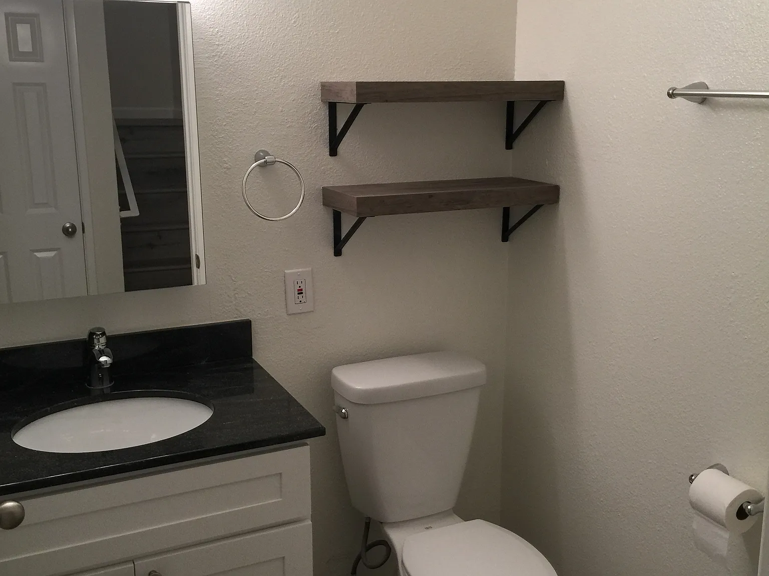 2 bed, 1.5 bath, 920 sqft, $3,395 — Photo 4