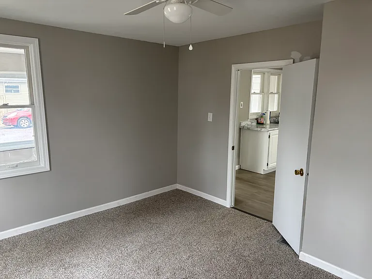 263 Koch St — Photo 15