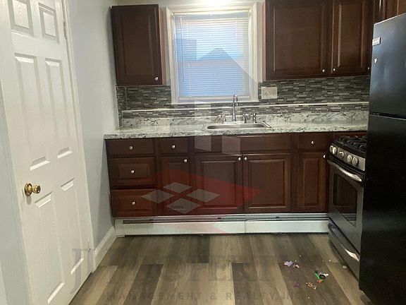 3rd image of 1 Lubec St APT 2