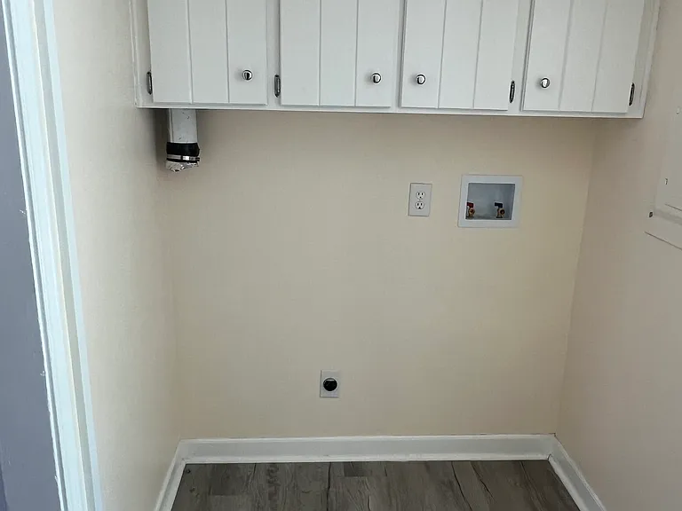 323 E Blackstock Rd #11 — Photo 4