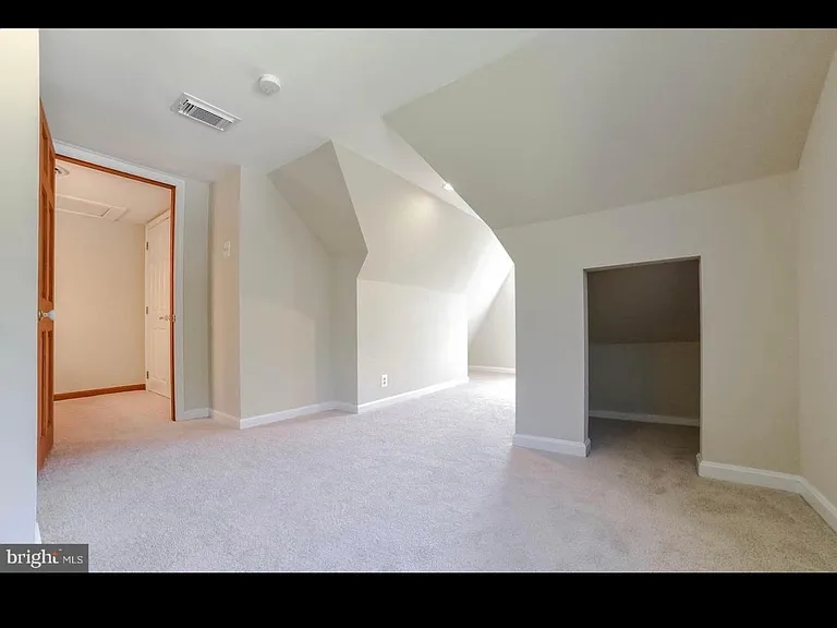 upstairs bedroom 3