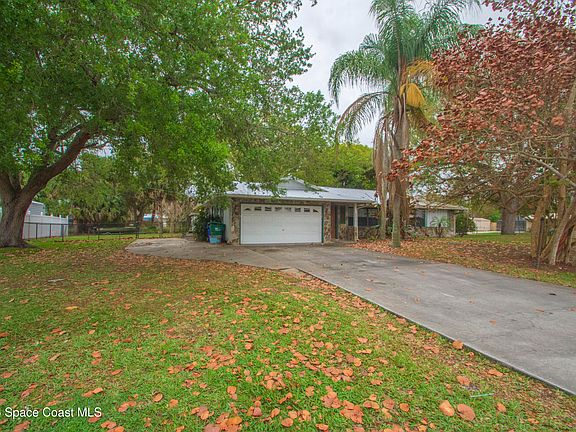 5th image of 697 Barber St