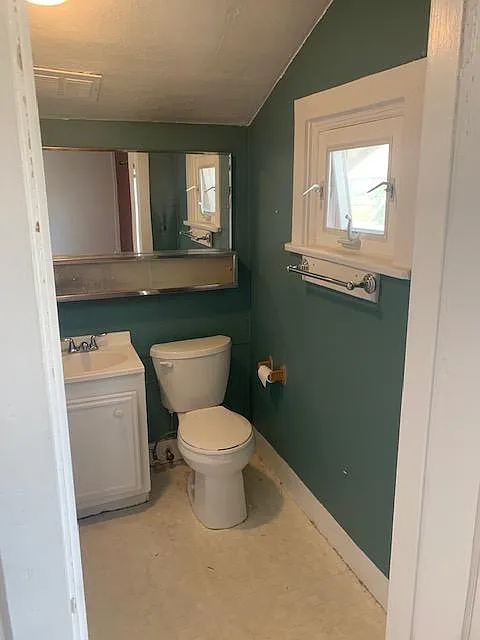 2 bed, 660 sqft, $1,800 — Photo 2
