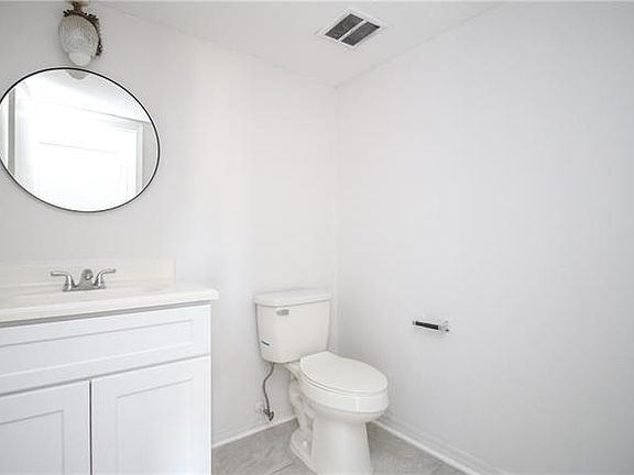 3rd image of 2306 Caswell Ln
