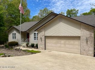 23 Pinehurst Ct, Crossville, TN 38558