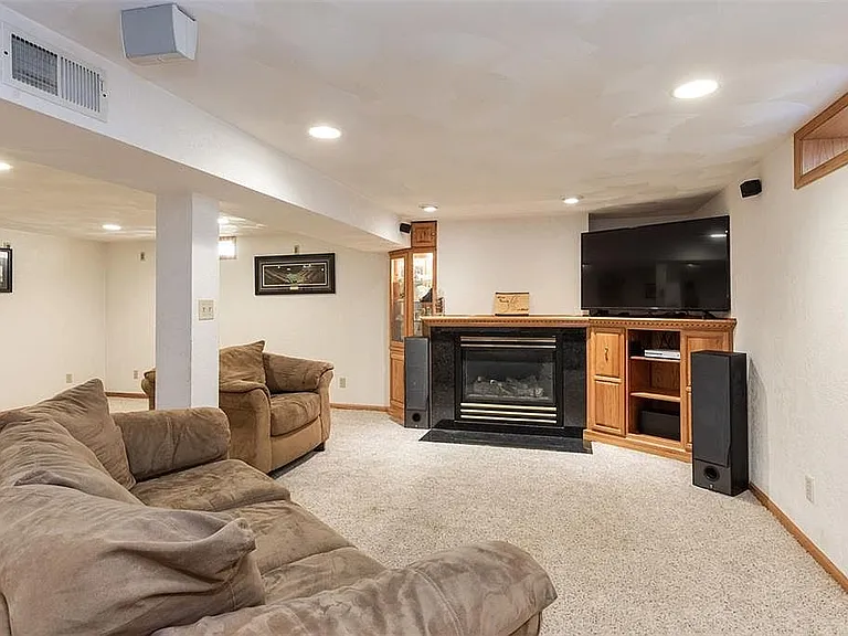 4501 Regal Ave NE — Photo 10