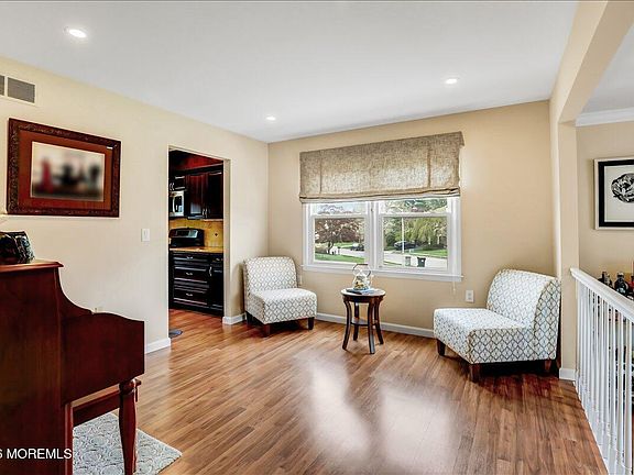 5th image of 29 Nashua Drive