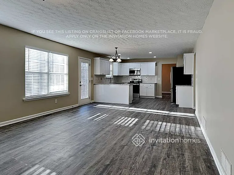 835 Roxfield Ct — Photo 10
