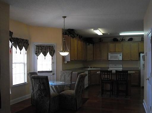 Open kitchen with breakfast nook