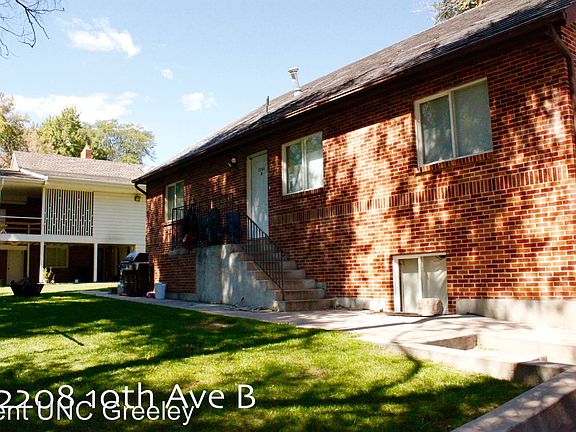 3rd image of 2208 10th Ave APT B