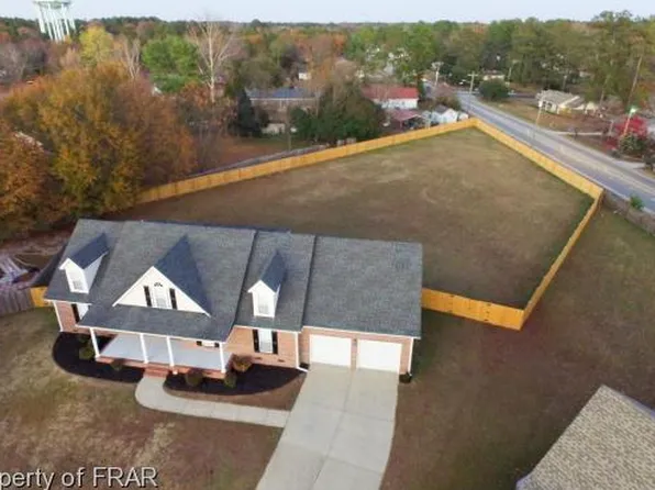 2032 Abbeydale Ln, Fayetteville, NC 28304