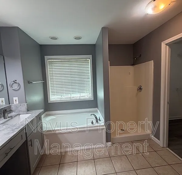 214 Farmington Trce — Photo 16