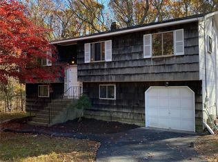 260 Sheep Pasture Rd, East Setauket, NY 11733