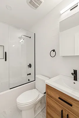 Bathroom, photo 1