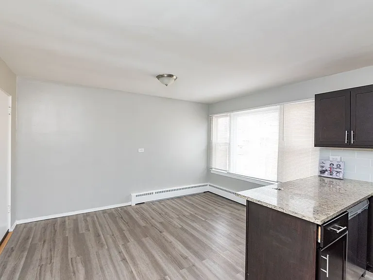 3059 N Kostner Ave #2W — Photo 10