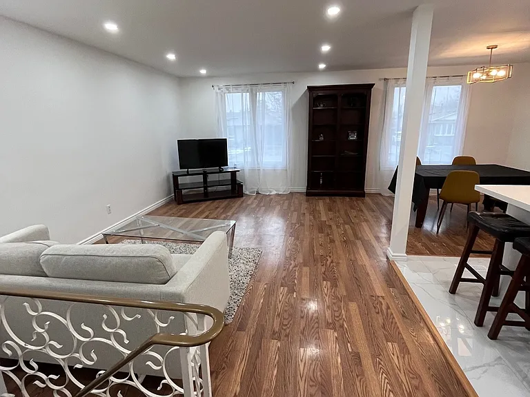7431 Jubilee Dr — Photo 2