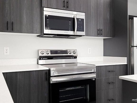 4th image of 1001 N Woodson Ave #1