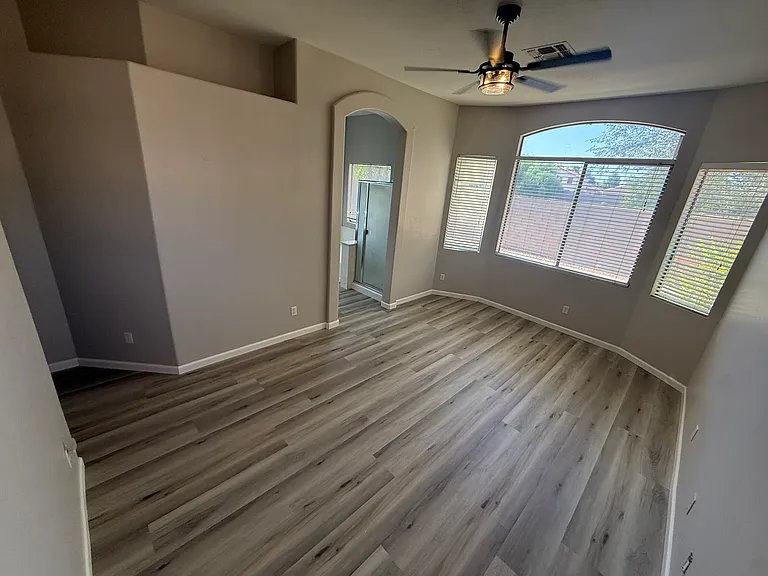 8836 W Adam Ave — Photo 2
