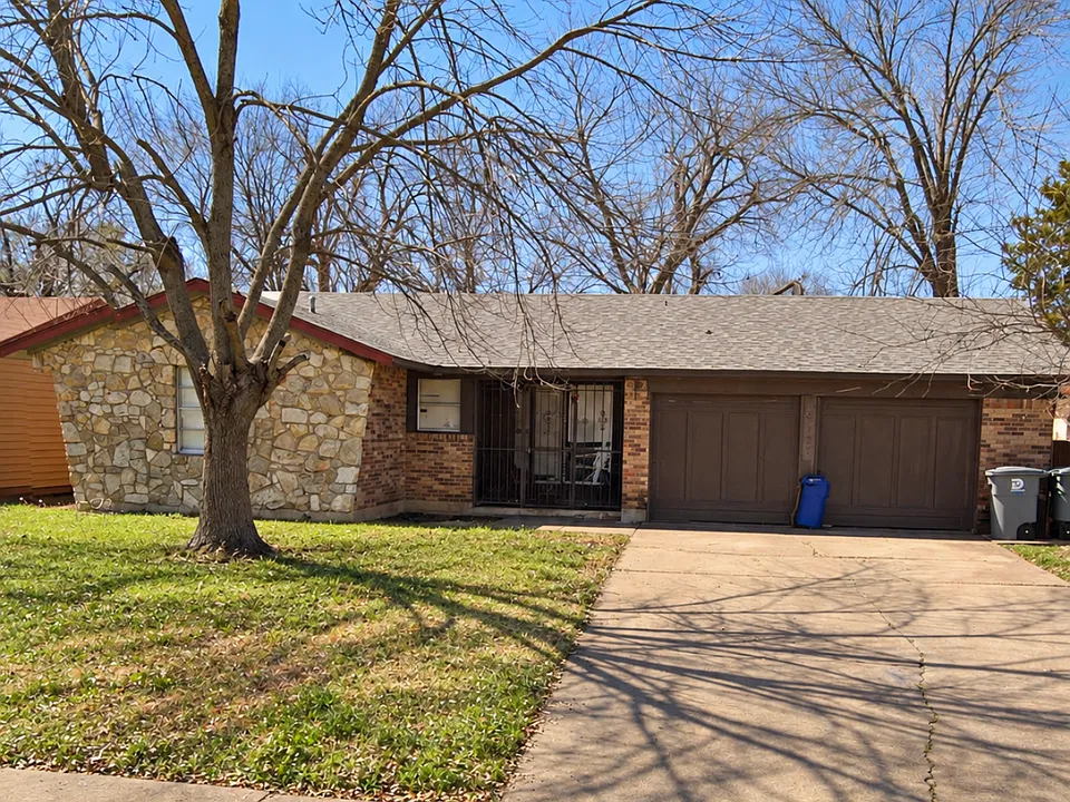 6137 Songwood Dr