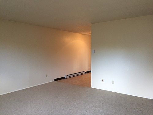 2nd image of 8415-8417 SE 21st Ave