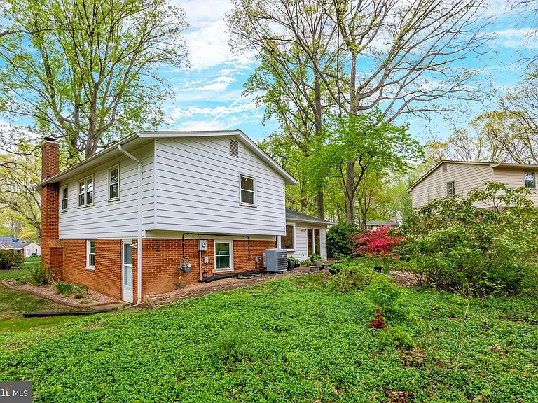 8717 Higdon Dr — Photo 30