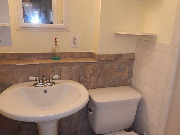 Bath remodeled by BruceMoose.com