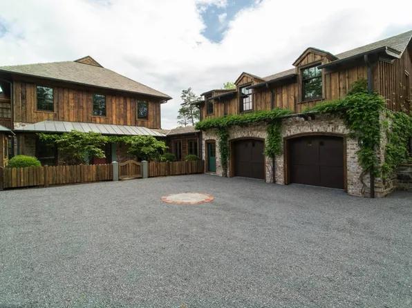 564 Wilson Rdg, White Sulphur Springs, WV 24986