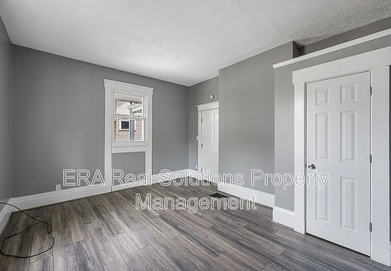 4616 Ward St — Photo 18