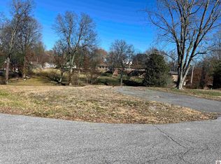 245 Myrna Dr, Paducah, KY 42003