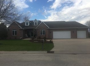 W2578 Fontana Way, Appleton, WI 54915