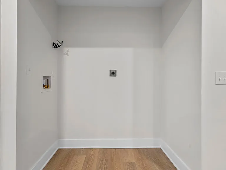 1546 Chapel St #3 — Photo 11