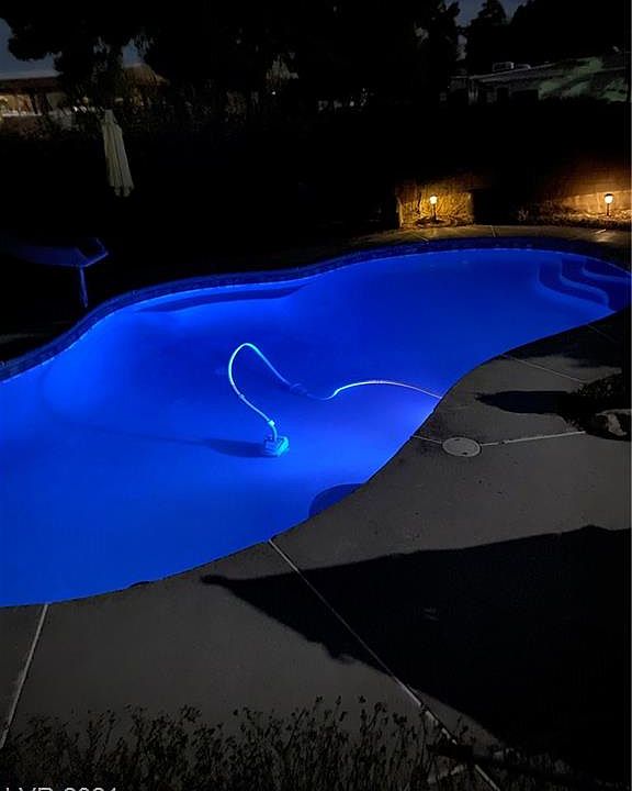 1st image of 6690 N Torrey Pines Dr
