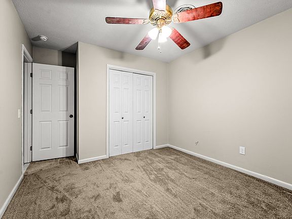 5th image of 2213 Vine St