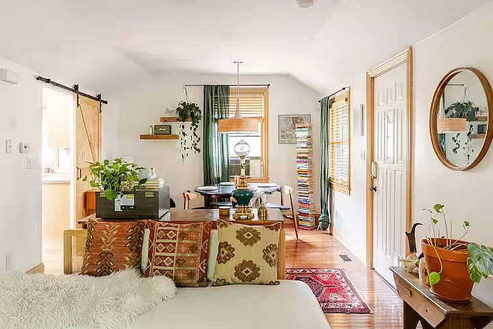2 bed, 800 sqft, $3,000 — Photo 2