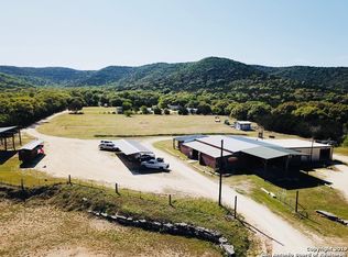 4377 S Us Highway 83, Leakey, TX 78873