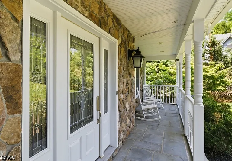 42 Spring Valley Rd — Photo 3