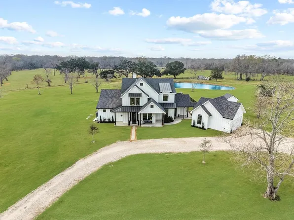 15855 Hickory Dr, Alvin, TX 77511