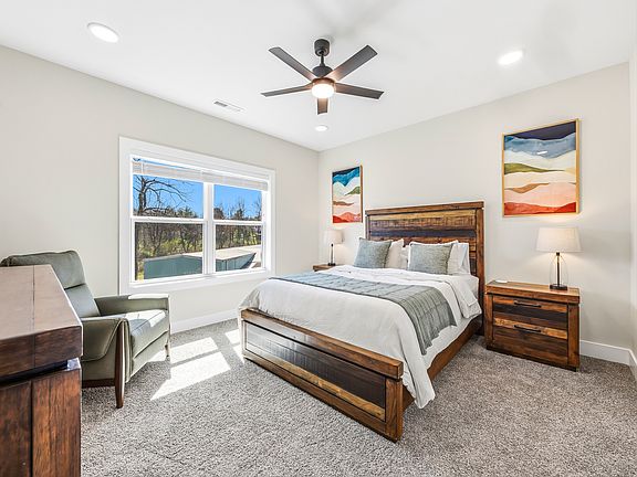 5th image of 143 Carver St #11