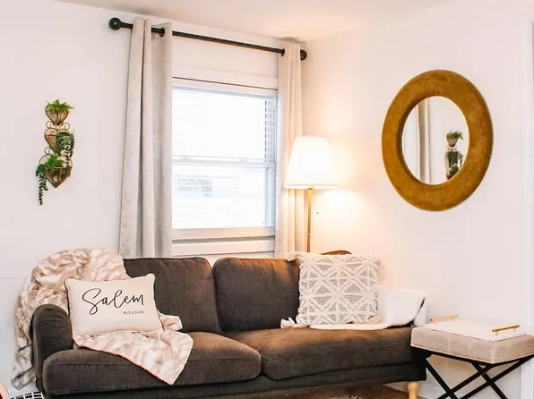 305 W 2nd St, Salem, MO 65560