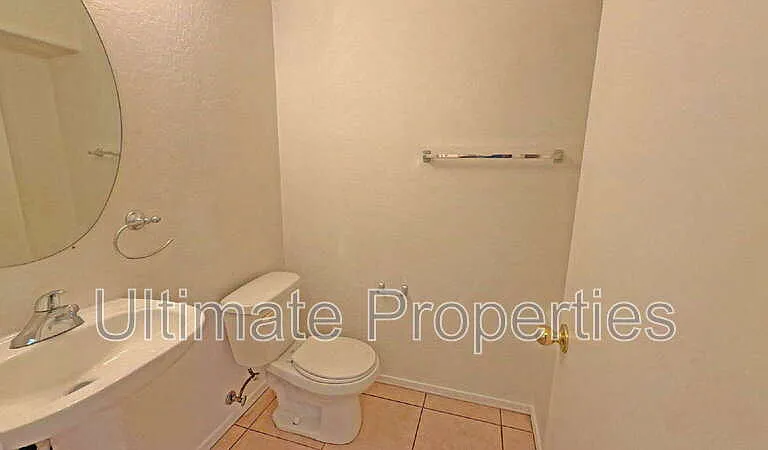 7324 W Globe Ave — Photo 6