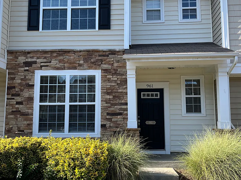 961 Copperstone Ln — Photo 1