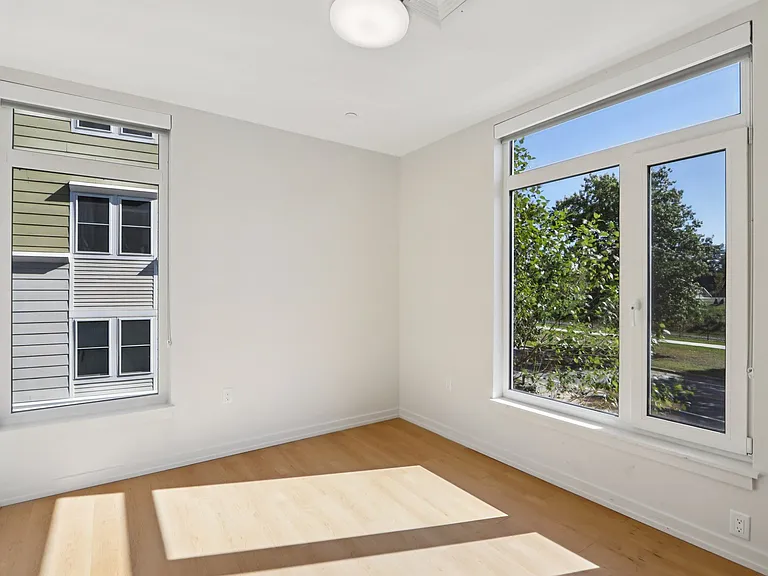 Park77 Apartments — Photo 30