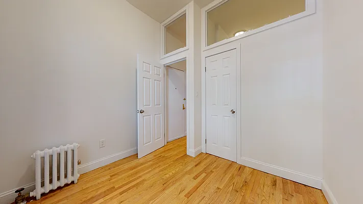 Rented by Bond New York | media 26