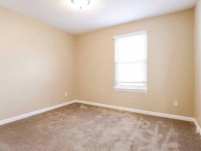 1202 Liberty Xing — Photo 21