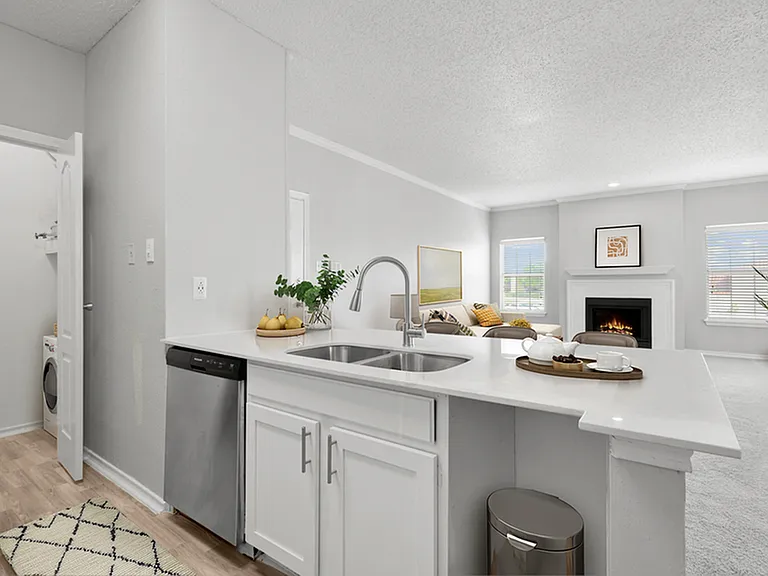 Estates at Las Colinas - U Renovation