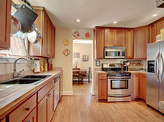 5th image of 6532 21st Ave NW