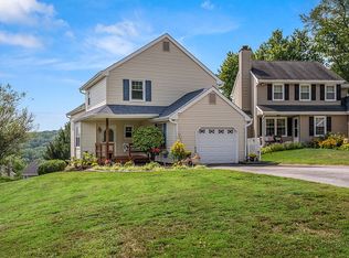 1214 Rhode Island Ln, Downingtown, PA 19335