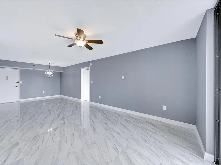 1100 Saint Charles Pl #708 — Photo 11