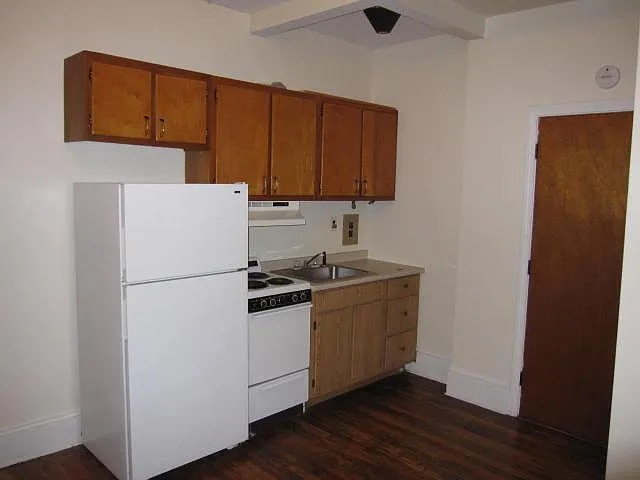 12 Fuller St #2 — Photo 8