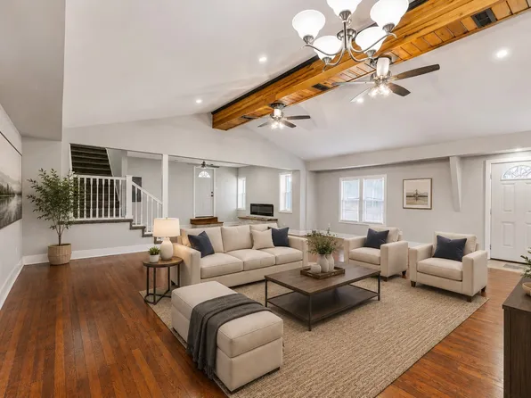405 Fairfield Rd, Bethpage, TN 37022